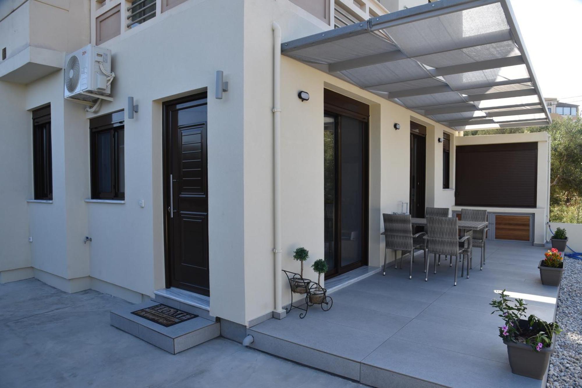 Pirgos Deluxe Apartment - Private Parking Kíssamos Exterior foto